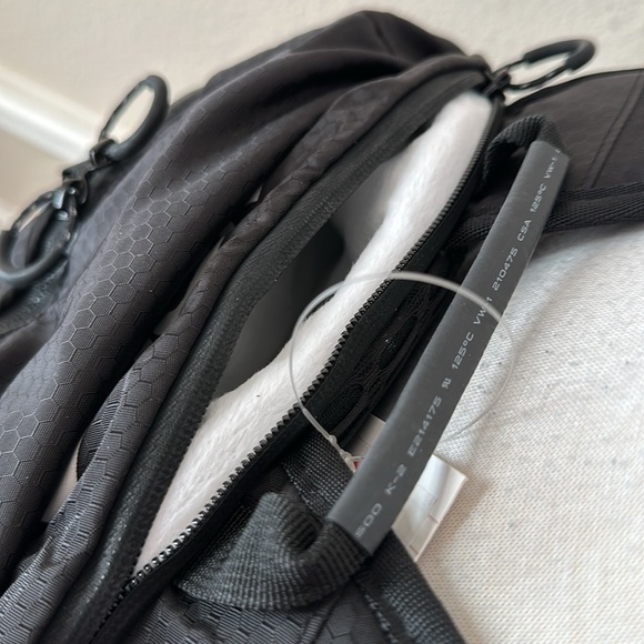 Spyder SOPRIS BACKPACK - Black/Black - Picture 12 of 16